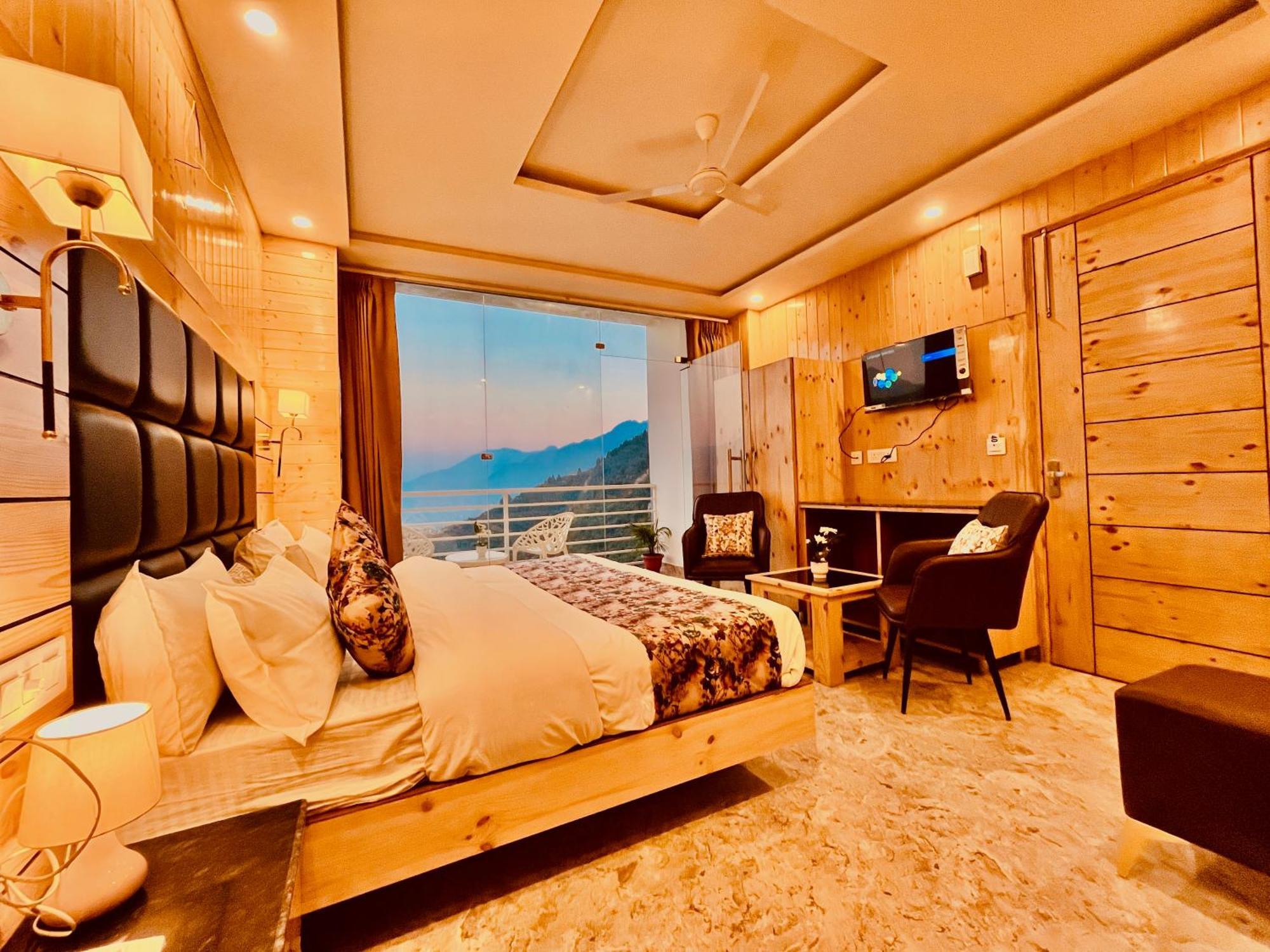 Hotel Classic Crown - #Scenic Mountain View #Open Terrace #Parking #Premium Rooms With Balcony #Guest Preferred #Best Selling Hotel In Mussoorie Extérieur photo