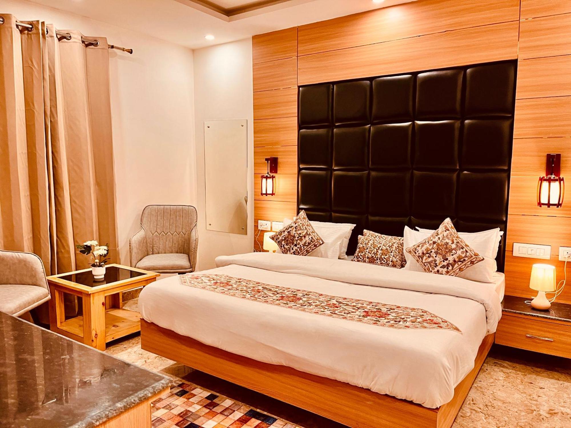 Hotel Classic Crown - #Scenic Mountain View #Open Terrace #Parking #Premium Rooms With Balcony #Guest Preferred #Best Selling Hotel In Mussoorie Extérieur photo