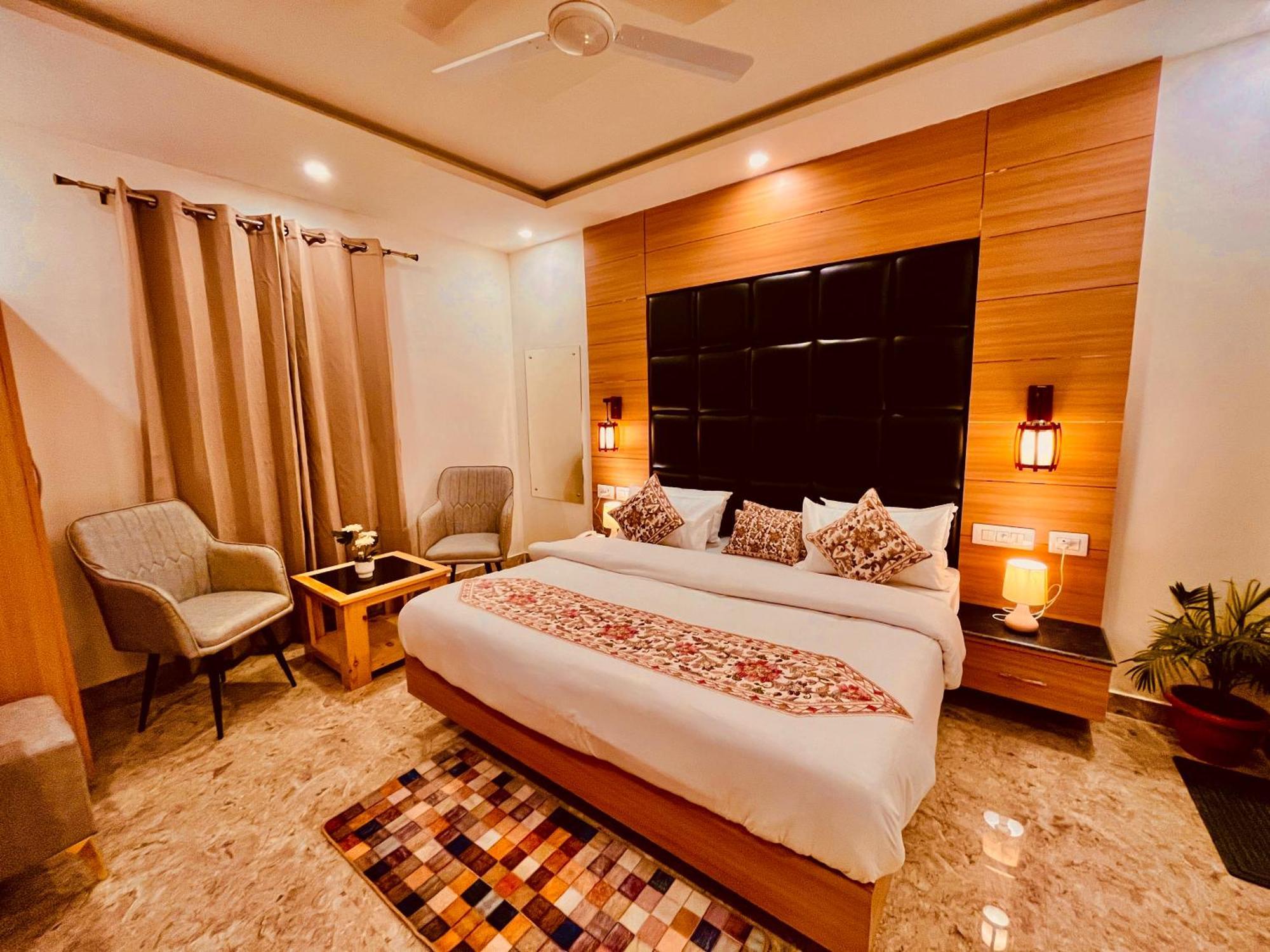 Hotel Classic Crown - #Scenic Mountain View #Open Terrace #Parking #Premium Rooms With Balcony #Guest Preferred #Best Selling Hotel In Mussoorie Extérieur photo