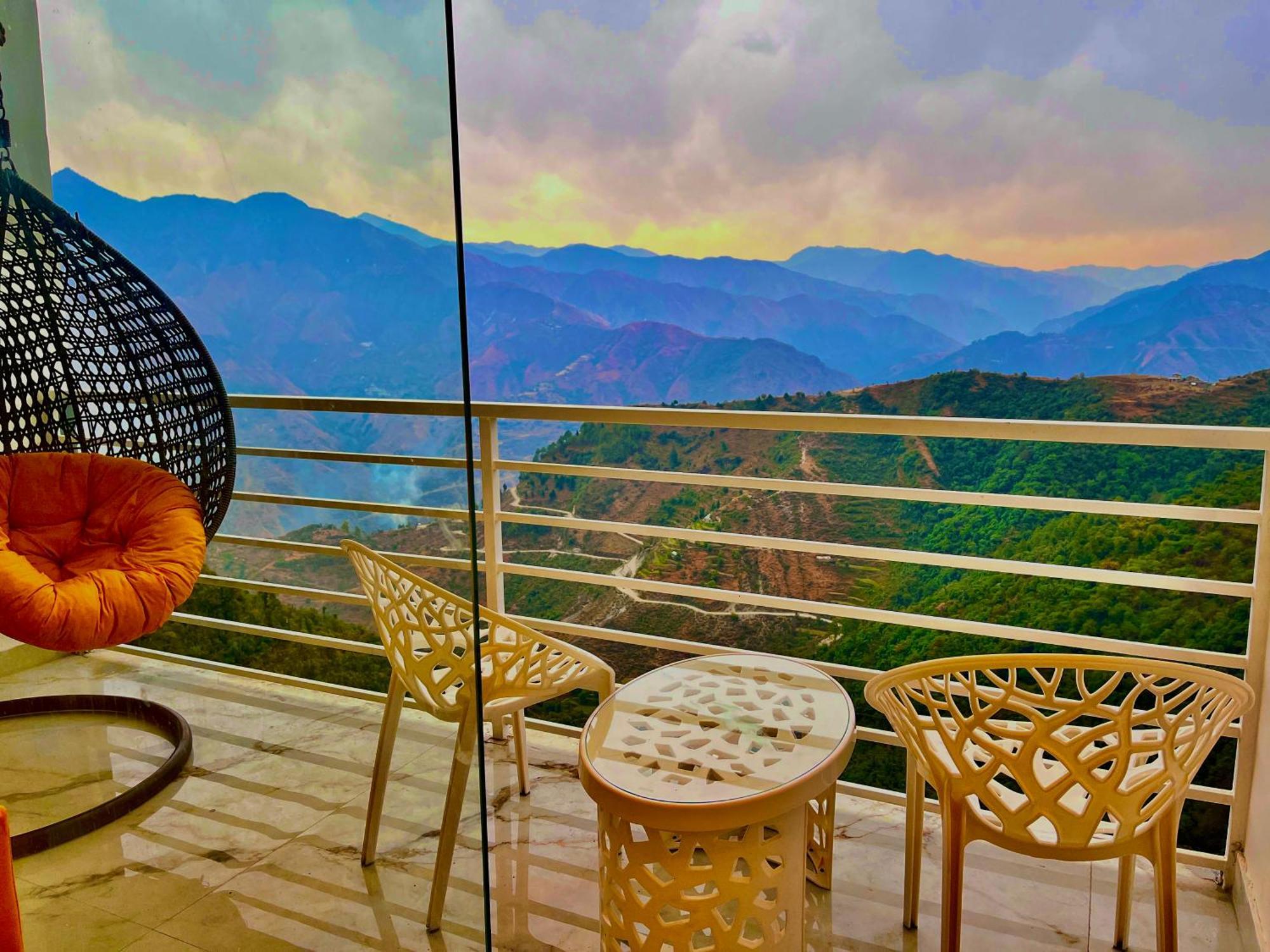 Hotel Classic Crown - #Scenic Mountain View #Open Terrace #Parking #Premium Rooms With Balcony #Guest Preferred #Best Selling Hotel In Mussoorie Extérieur photo